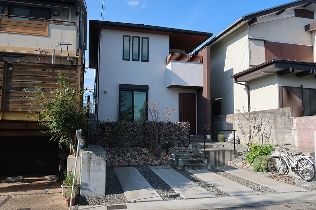 �i�q�@���`�w�@�k��9���@
�\���F�ؑ�
�y�n�ʐ�:138.84���� ( 41.99�� )�@�����ʐ�:90.26���� ( 27.3�� )�@