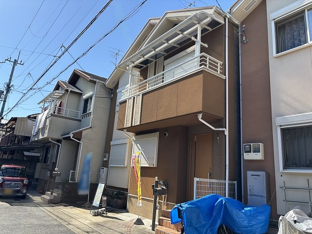 JR 太秦駅 徒歩13分
構造:木造
土地面積:66.29平米 ( 20.05坪 ) 建物面積:78.21平米 ( 23.65坪 )