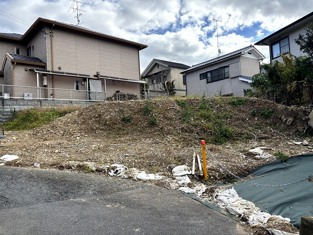 �i�q�@�ԉ��w�@�k��12���@
�\���F�ؑ�
�y�n�ʐ�:199.98���� ( 60.49�� )�@�����ʐ�:104.34���� ( 31.56�� )�@